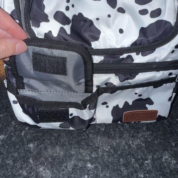 🐮 Cow Print Lunch Bag 🐮 - Picture 10 of 12
